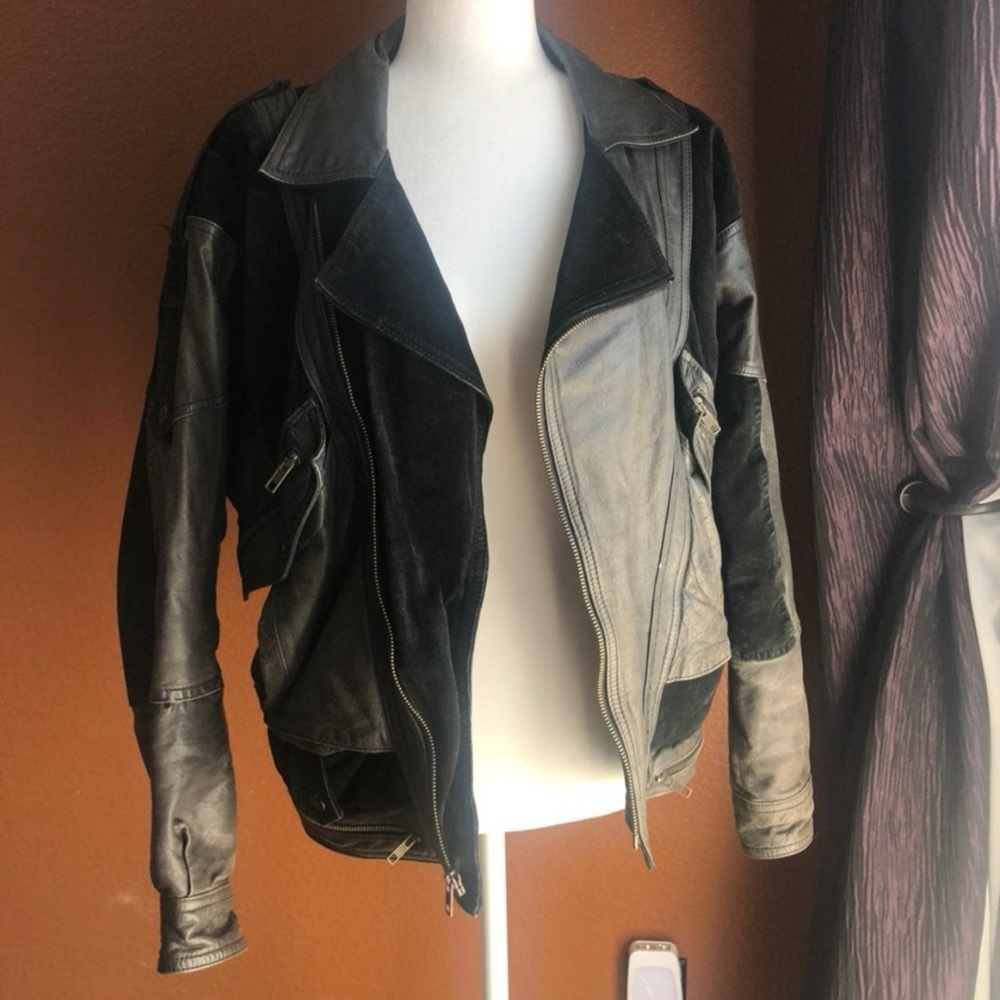 Vintage Leather Jacket - Picture 4 of 9